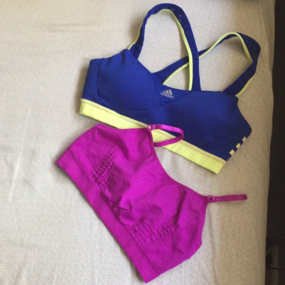 2 sports bras